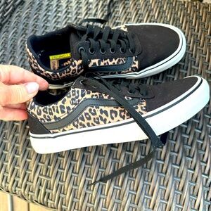 Leopard Vans